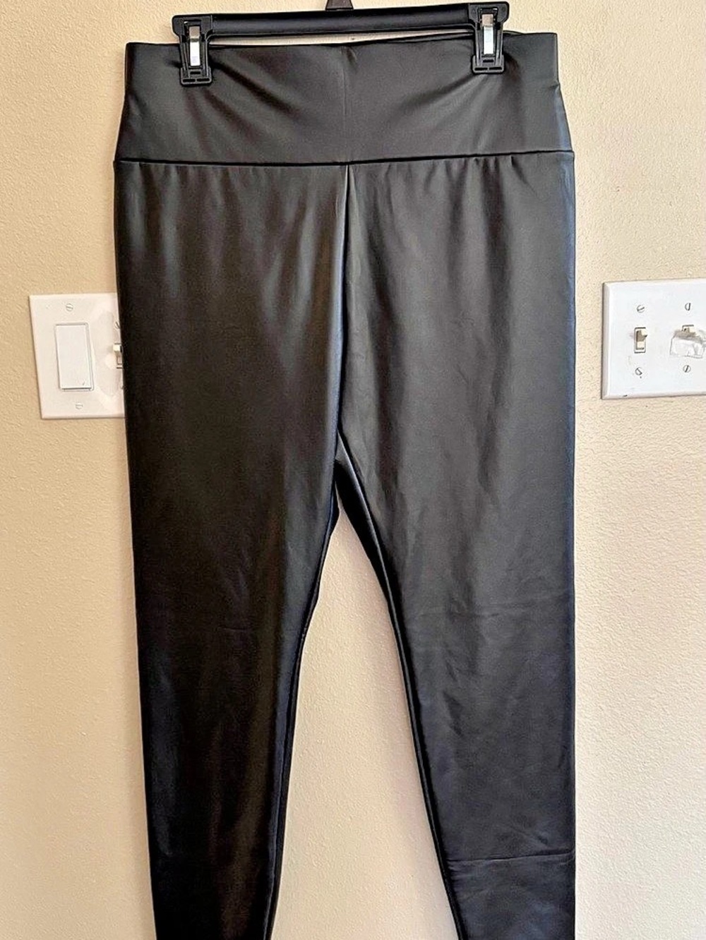 Black Faux Leather Leggings Size XL